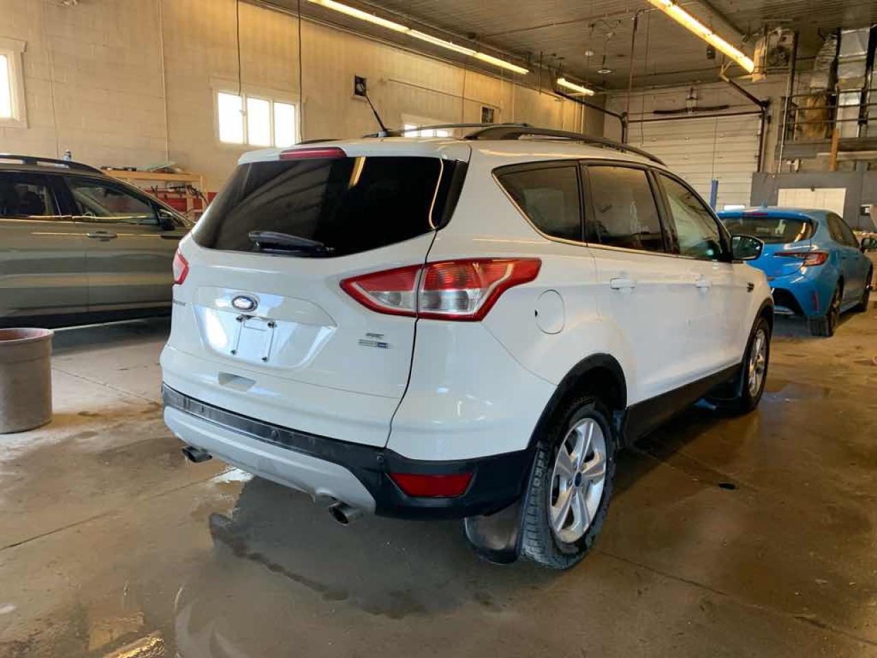 2015 Ford Escape SE - Photo #4