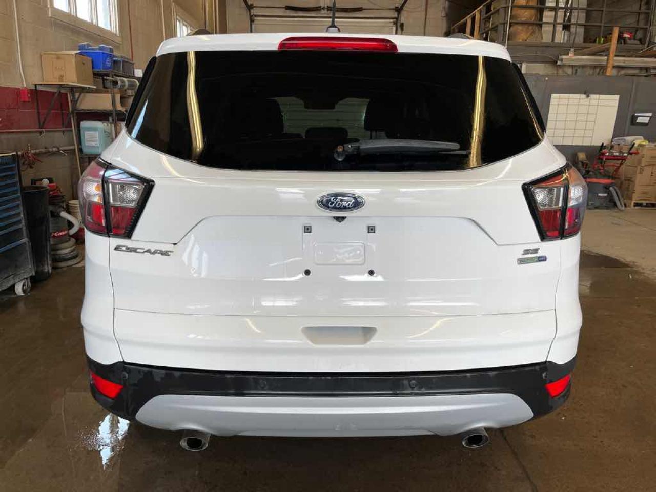 2017 Ford Escape SE - Photo #5