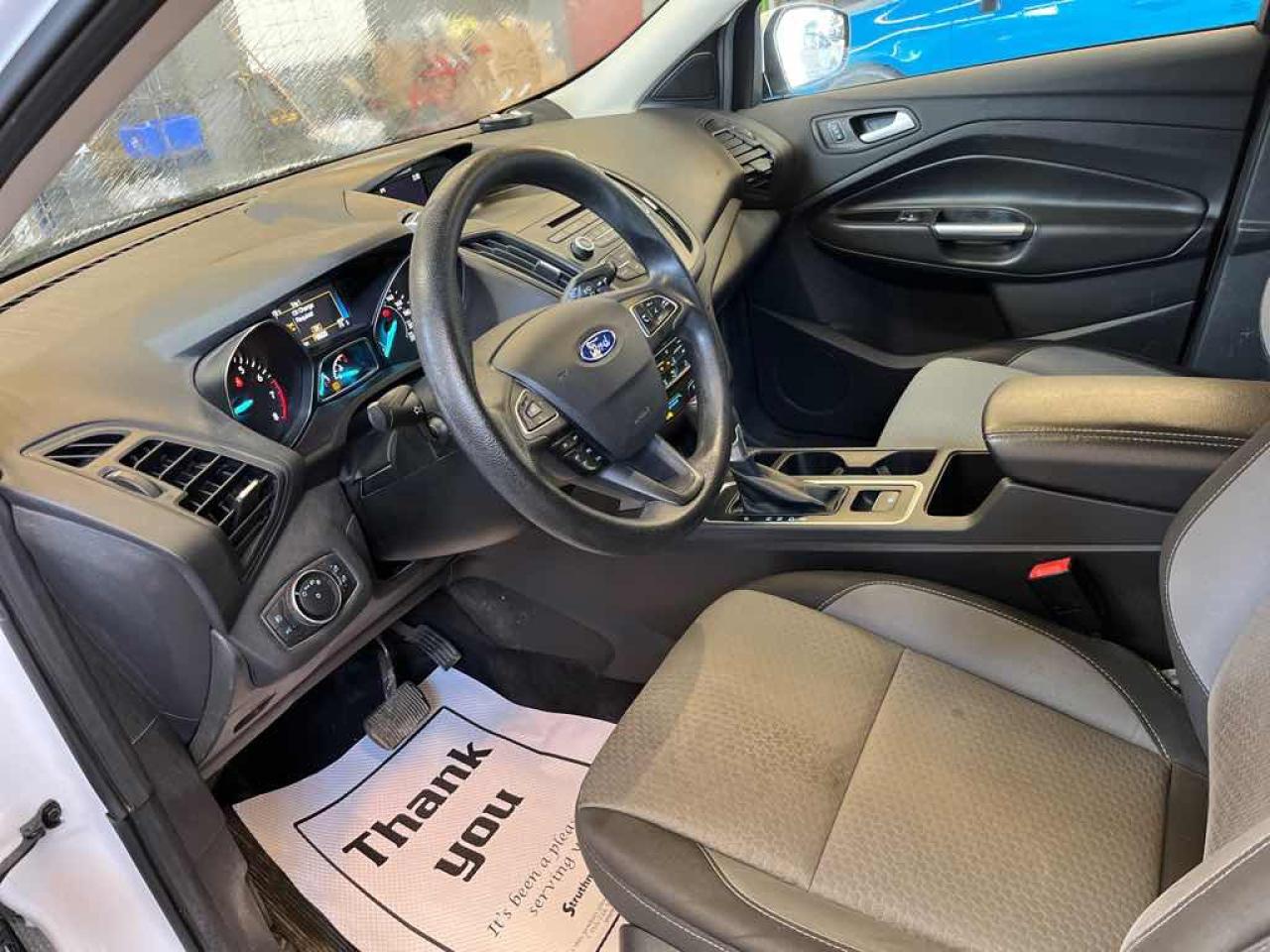 2017 Ford Escape SE - Photo #8