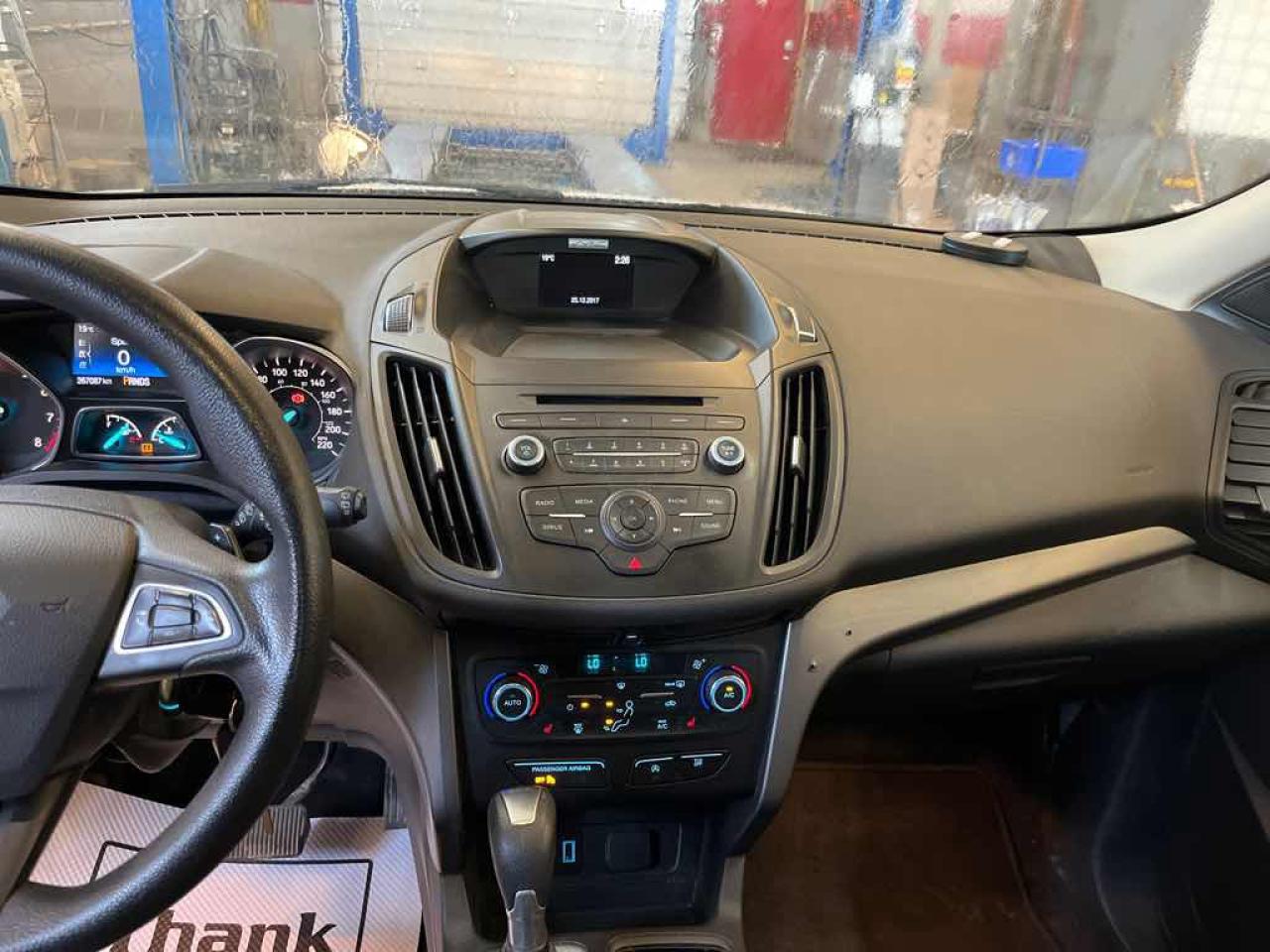 2017 Ford Escape SE - Photo #10