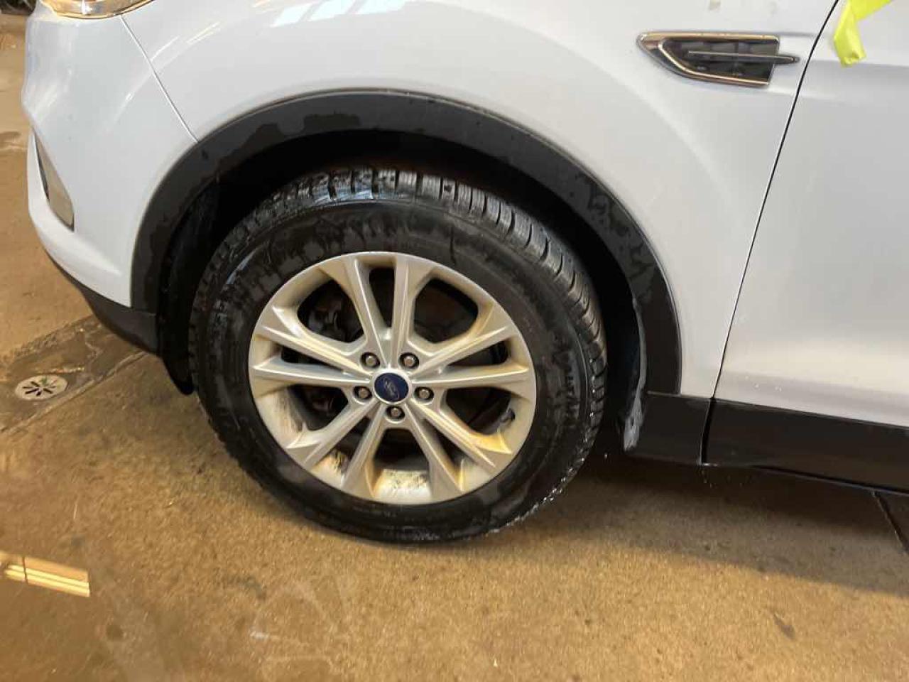 2017 Ford Escape SE - Photo #16