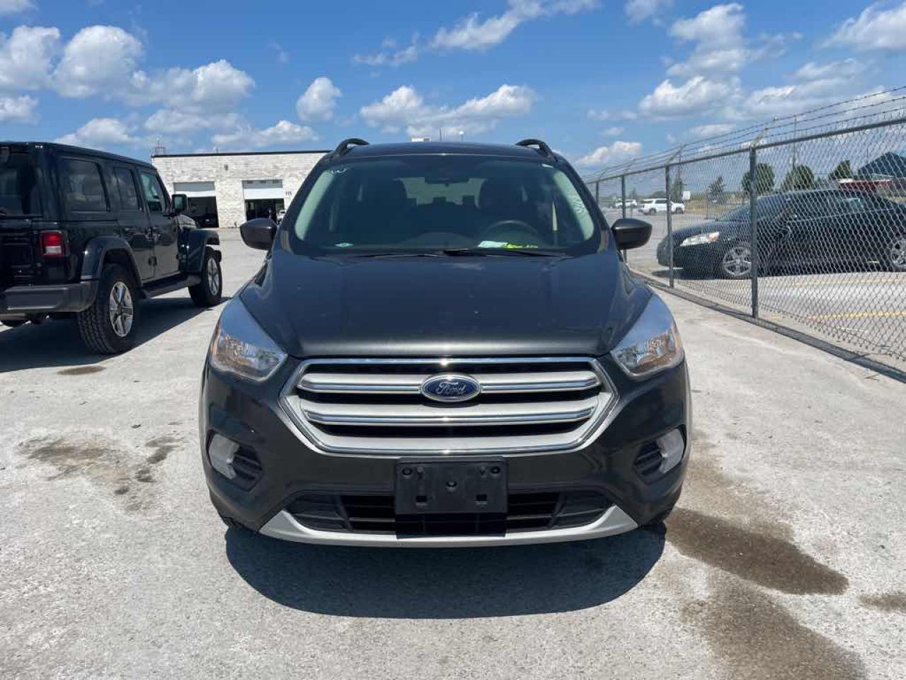 2018 Ford Escape SE - Photo #2