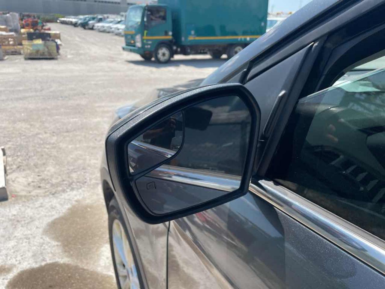 2018 Ford Escape SE - Photo #17