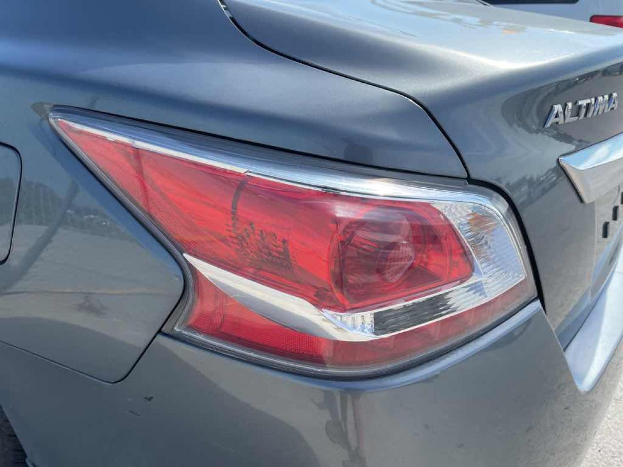 2015 Nissan Altima  - Photo #33