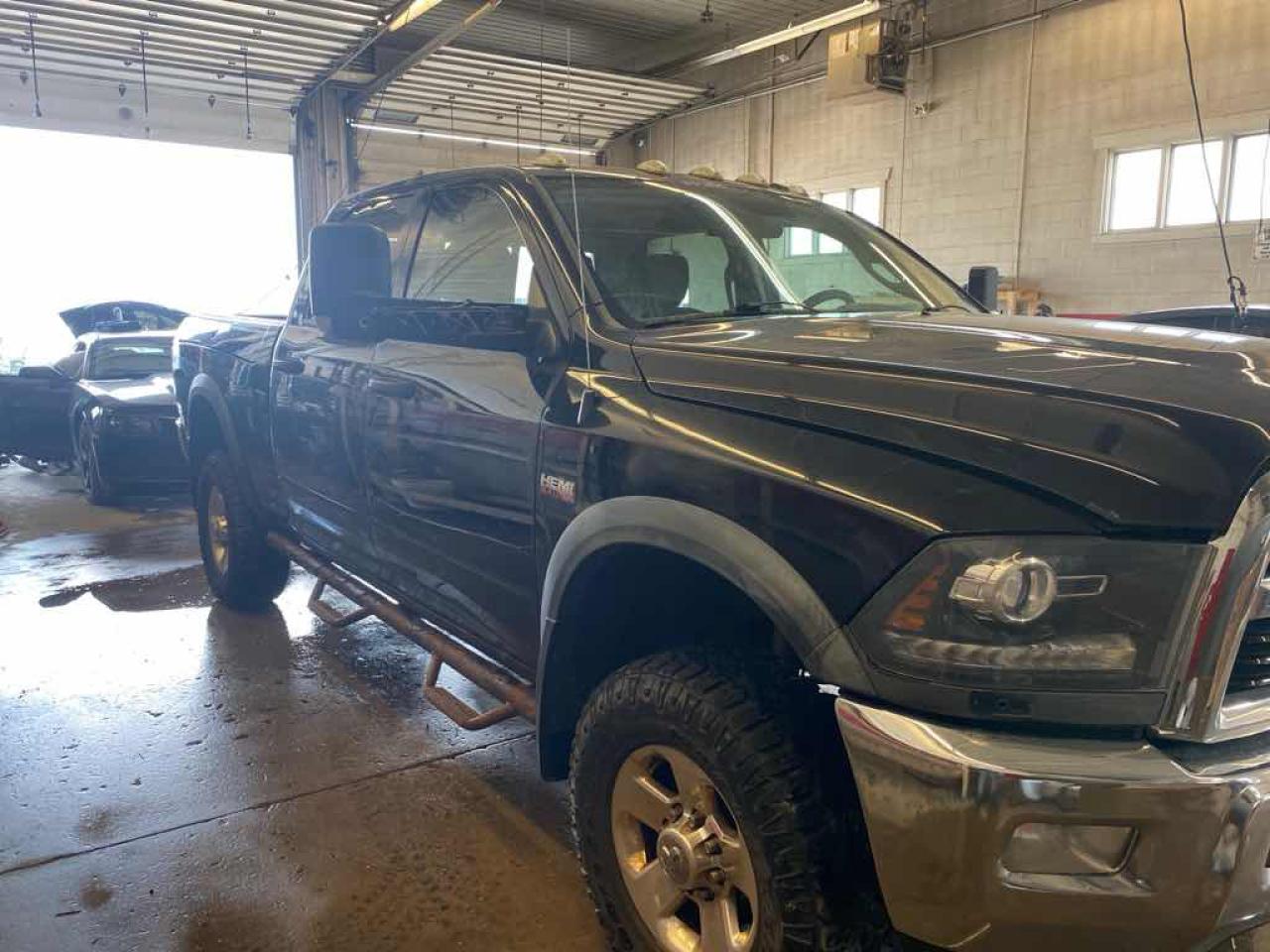 2014 RAM 2500 Powerwagon - Photo #3