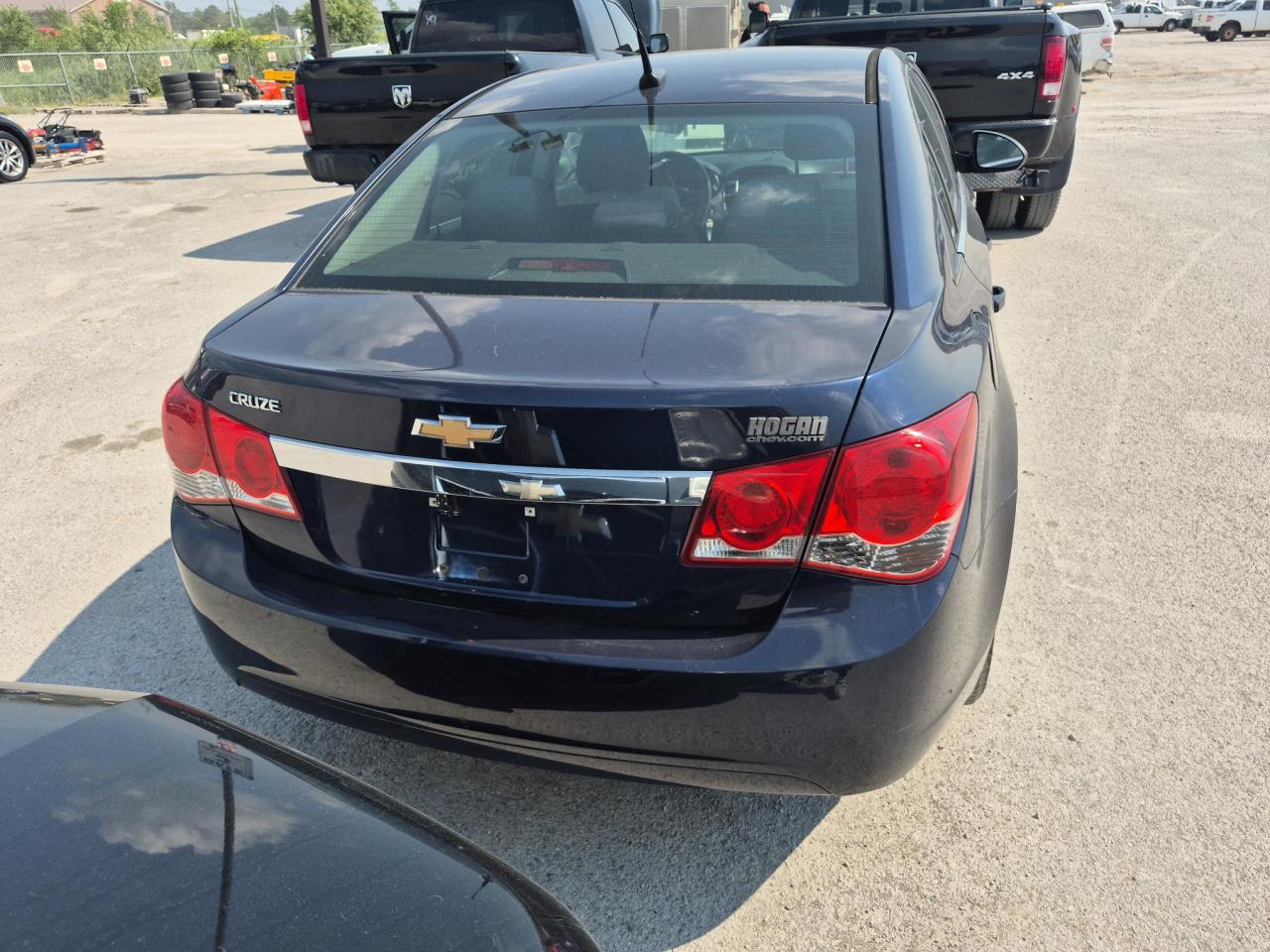 2011 Chevrolet Cruze LS - Photo #5