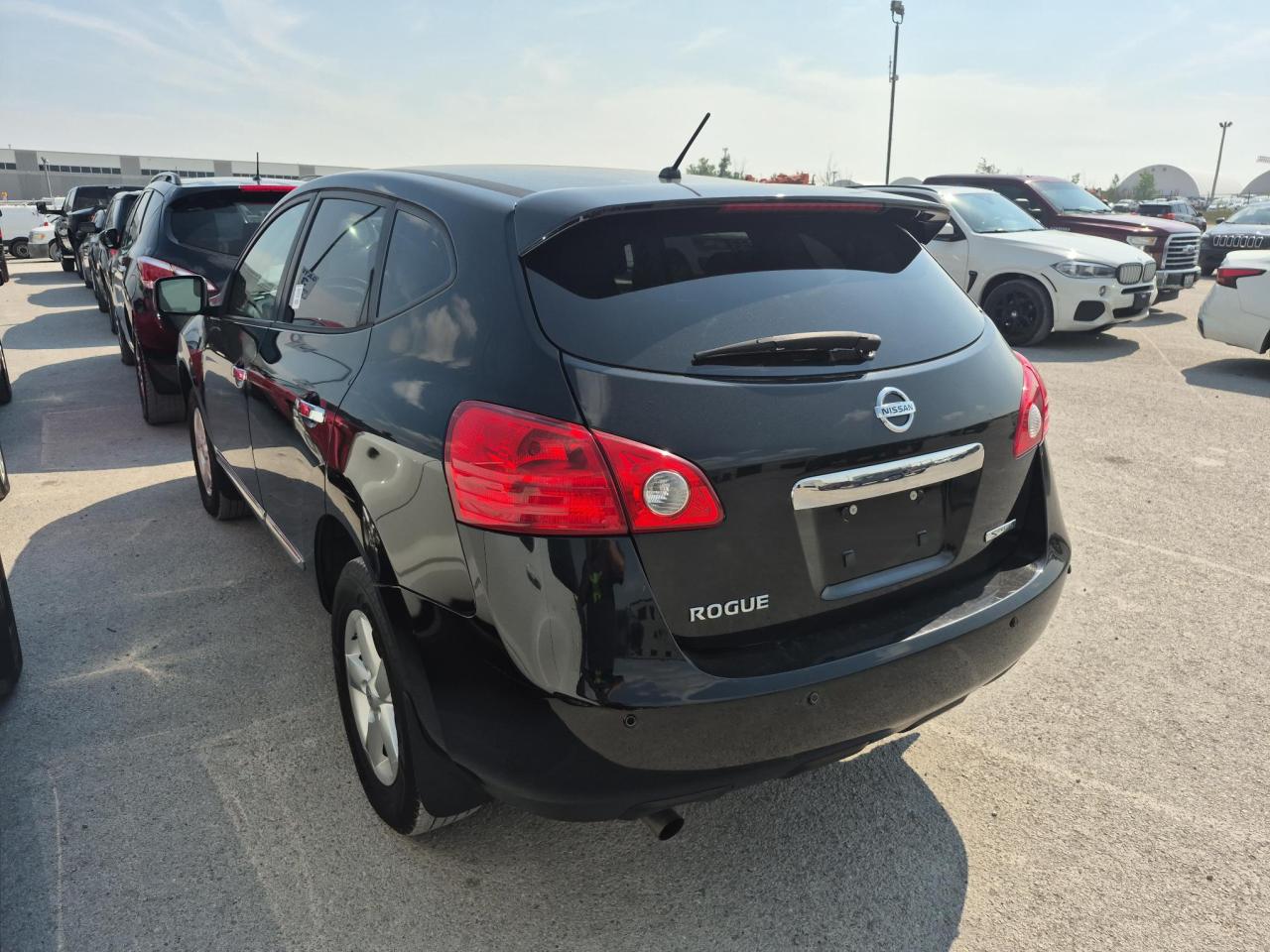2013 Nissan Rogue SV - Photo #6
