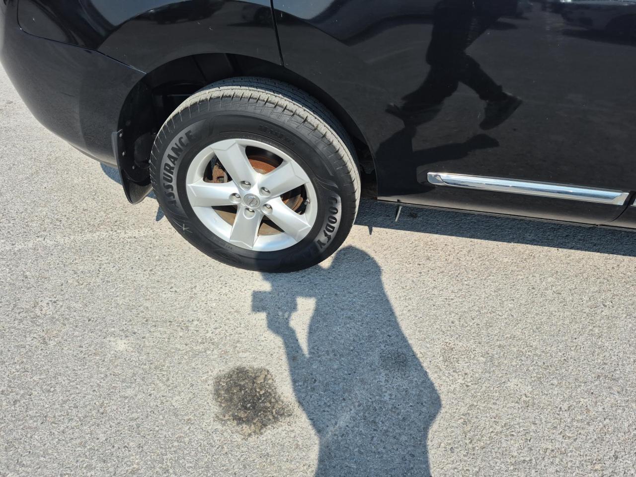 2013 Nissan Rogue SV - Photo #15