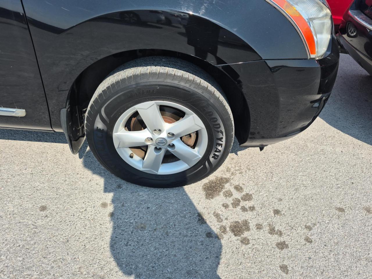 2013 Nissan Rogue SV - Photo #14