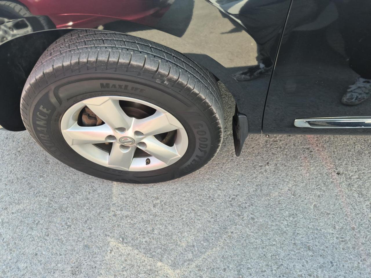2013 Nissan Rogue SV - Photo #17
