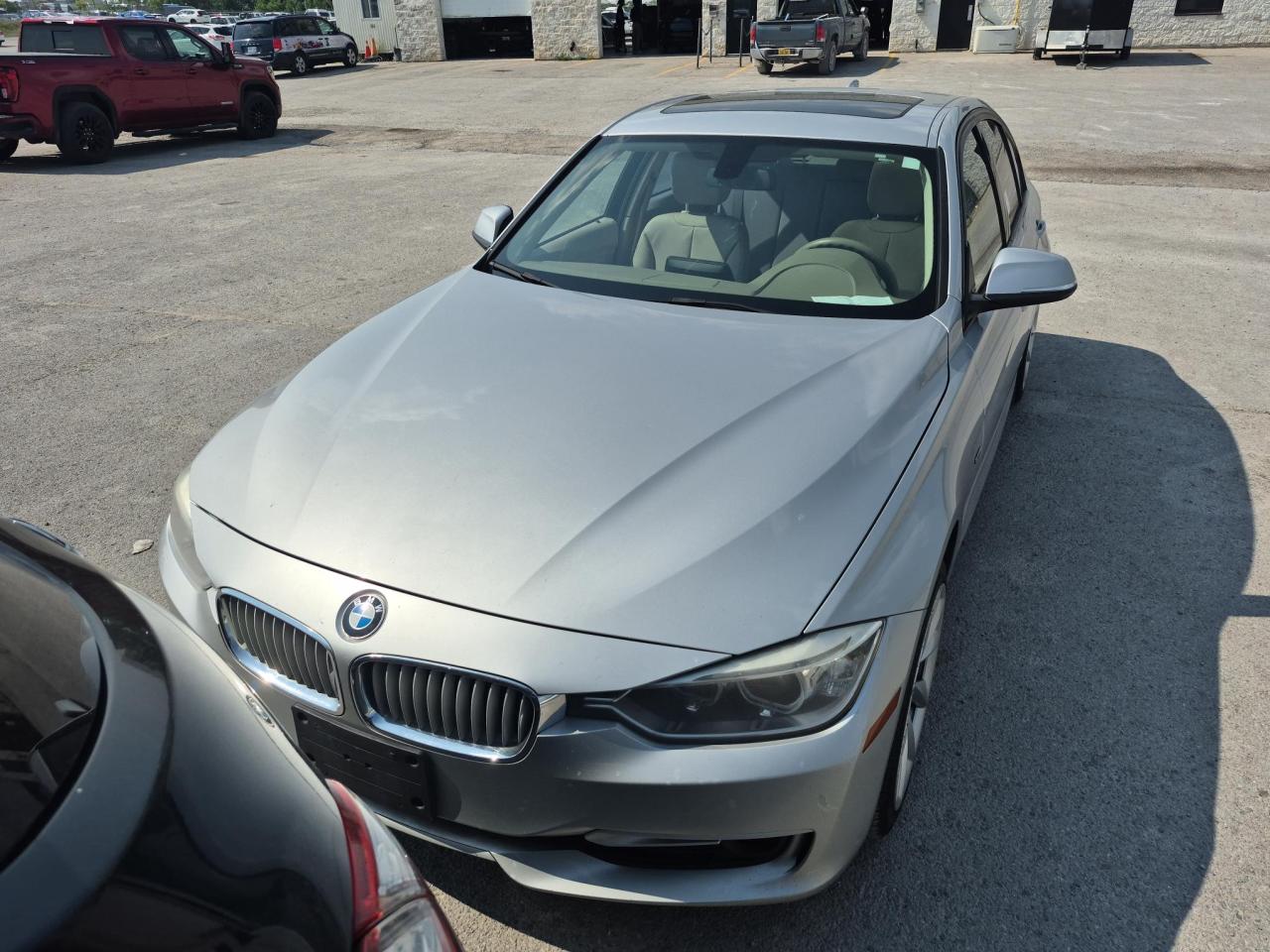 2012 BMW 328i  - Photo #2