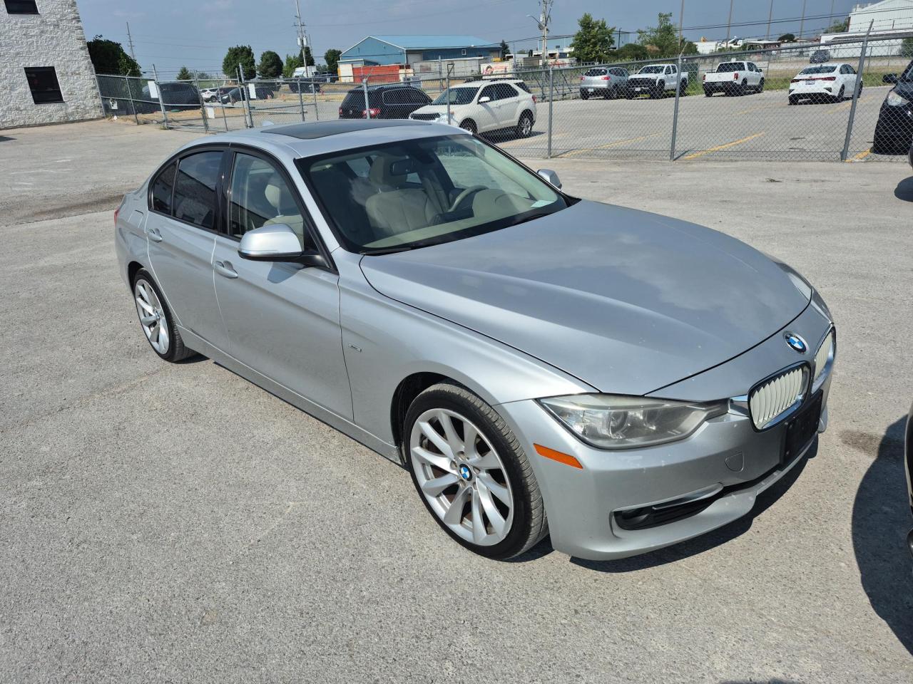 2012 BMW 328i  - Photo #3
