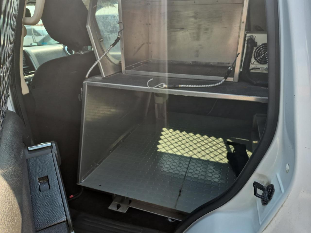2010 Ford Explorer XLT - Photo #12