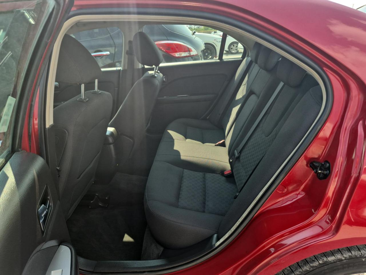 2010 Ford Fusion SEL - Photo #12