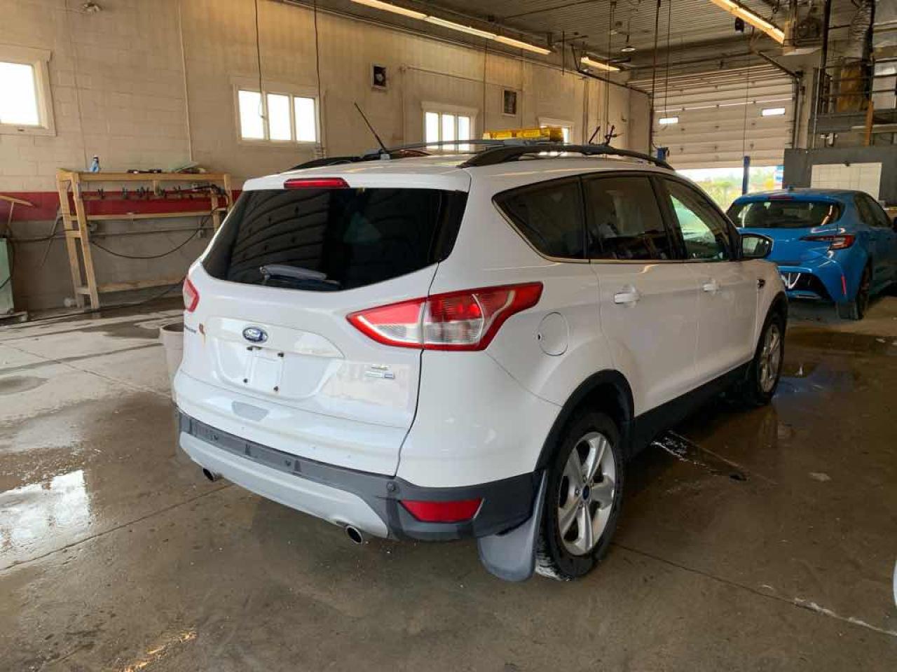 2014 Ford Escape SE - Photo #4