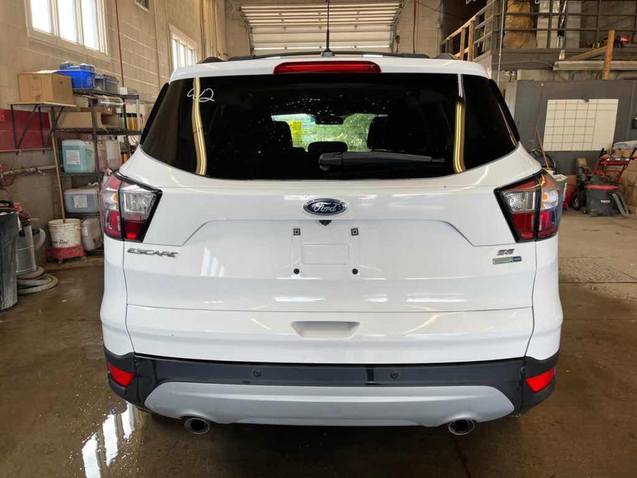 2017 Ford Escape SE - Photo #5