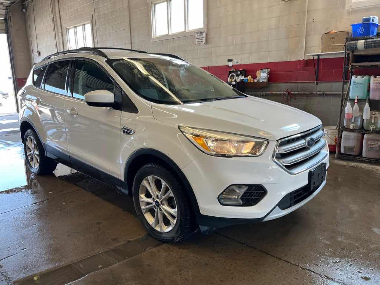 2017 Ford Escape SE - Photo #3