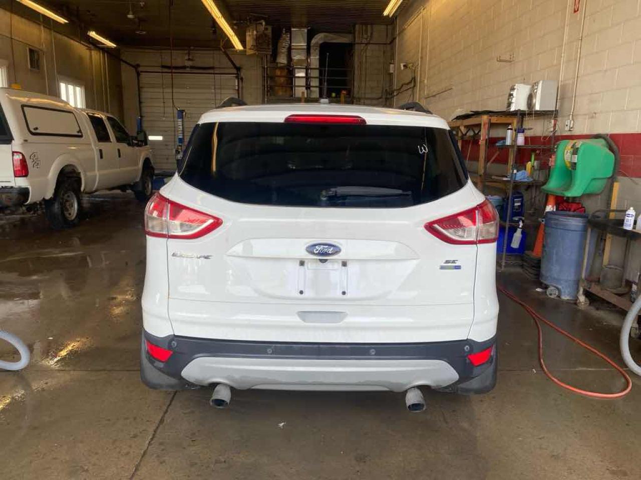 2016 Ford Escape SE - Photo #5