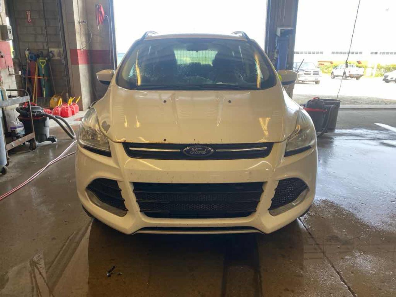 2016 Ford Escape SE - Photo #2