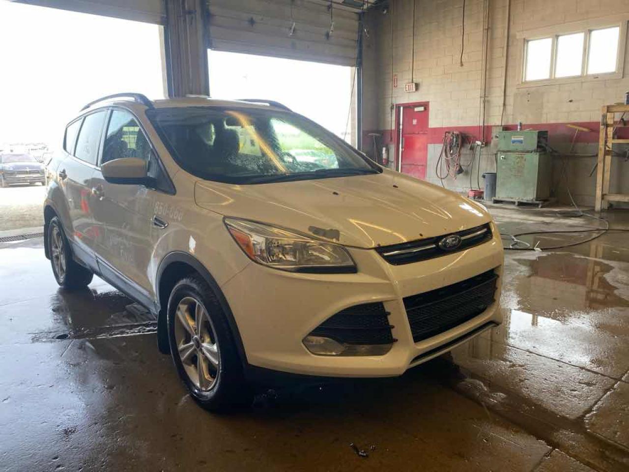 2016 Ford Escape SE - Photo #3