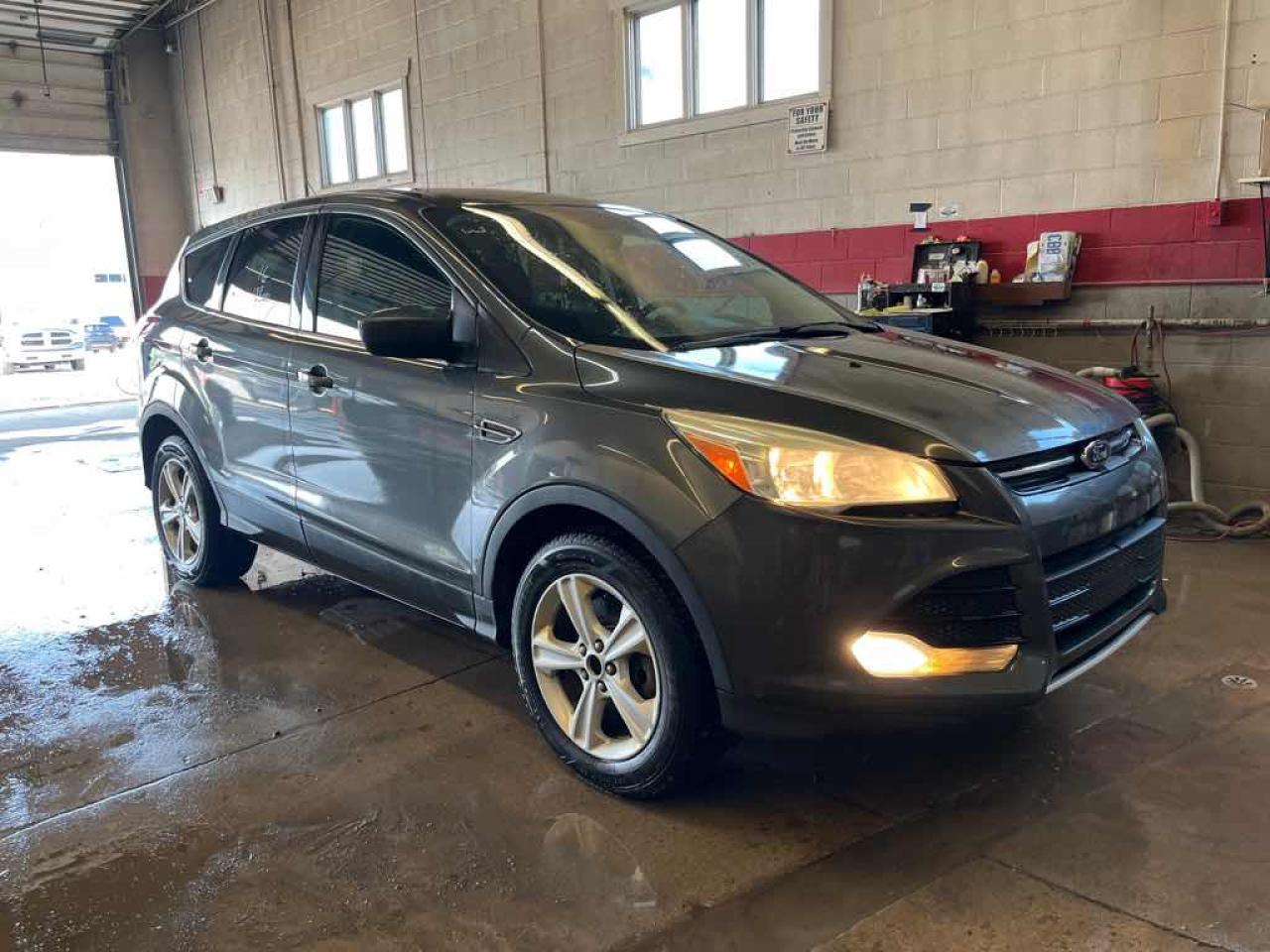 2016 Ford Escape SE - Photo #3