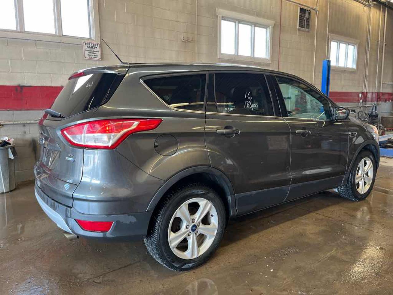 2016 Ford Escape SE - Photo #4