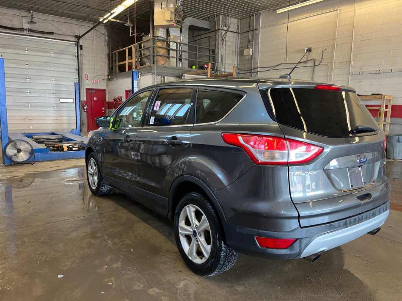 2016 Ford Escape SE - Photo #6