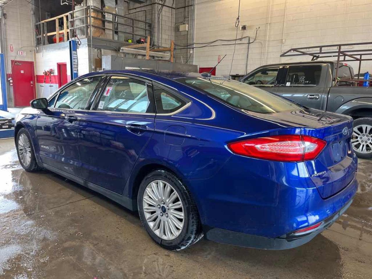 2015 Ford Fusion S Hybrid - Photo #6