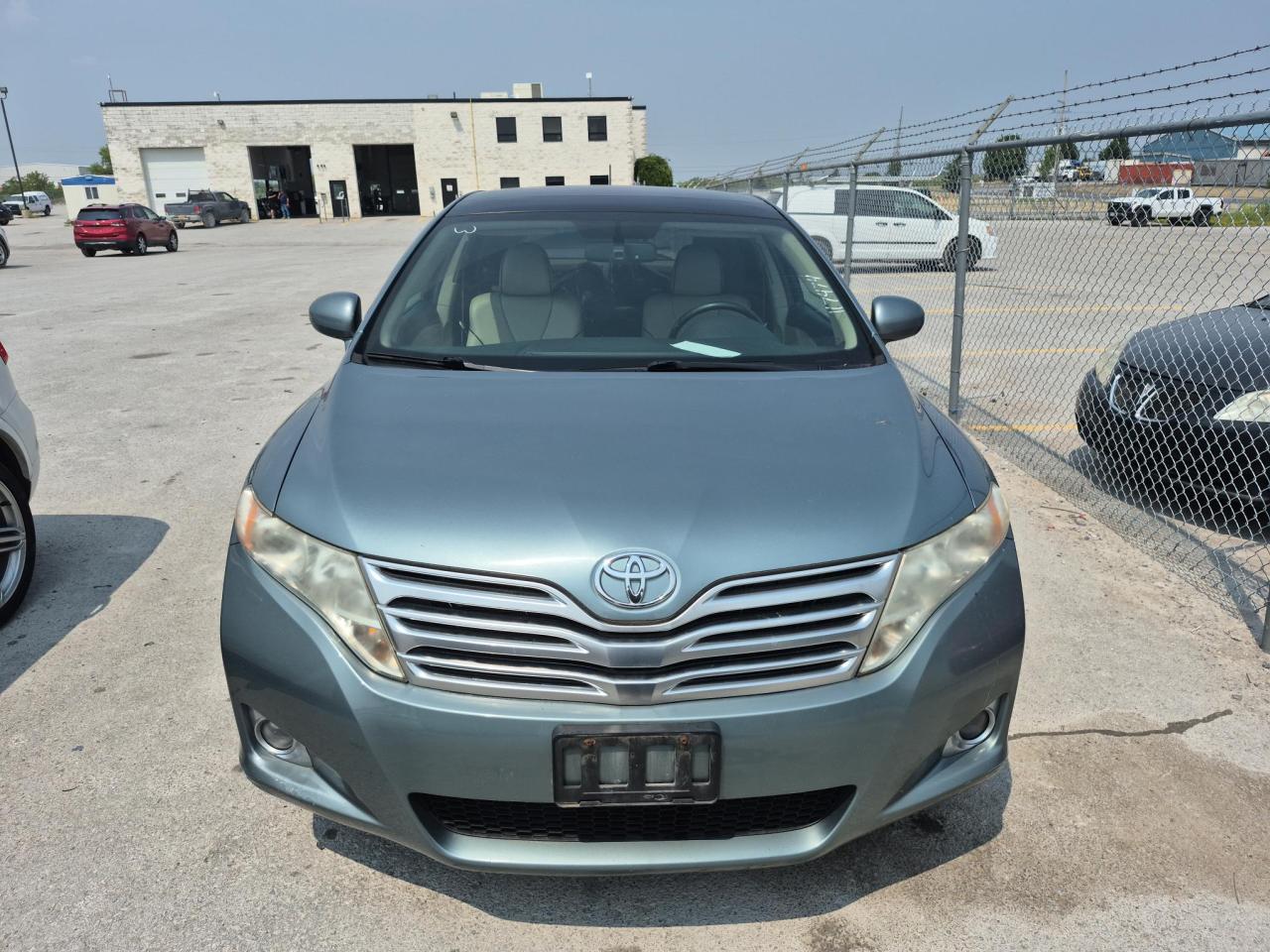 2009 Toyota Venza  - Photo #2