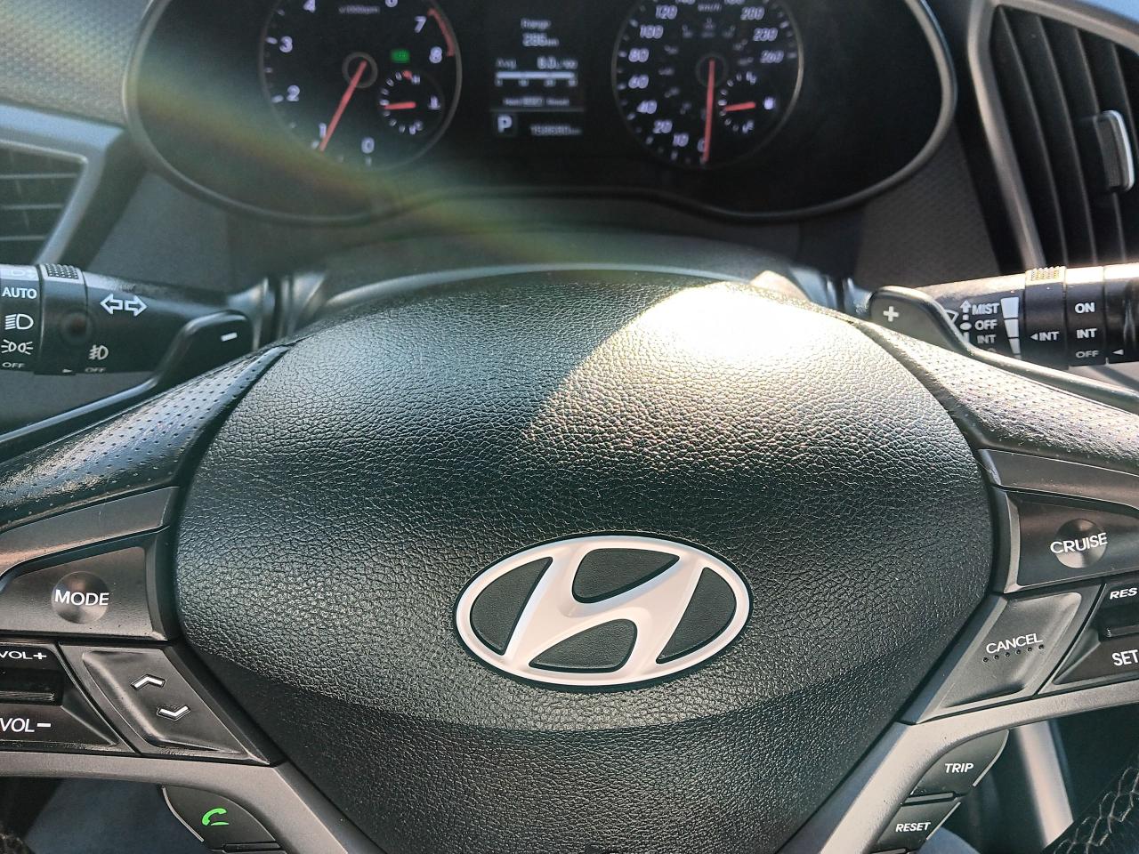 2016 Hyundai Veloster Turbo Leather Pano Nav Htd Seats & Steering BU Cam - Photo #11