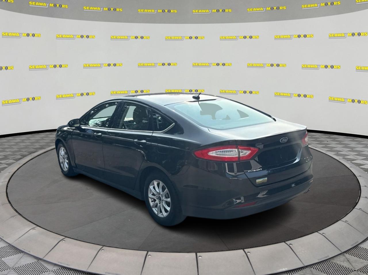 2015 Ford Fusion  - Photo #5
