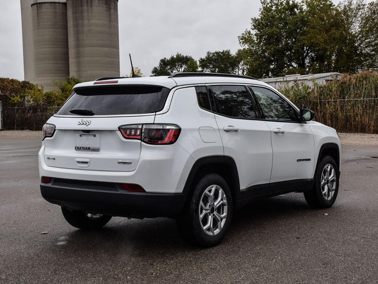 2026 Jeep Compass NORTH 4X4 Photo3