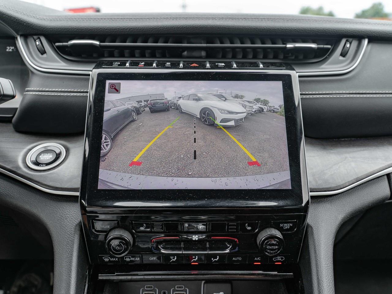 2021 Jeep Grand Cherokee L Limited 4x4 Photo