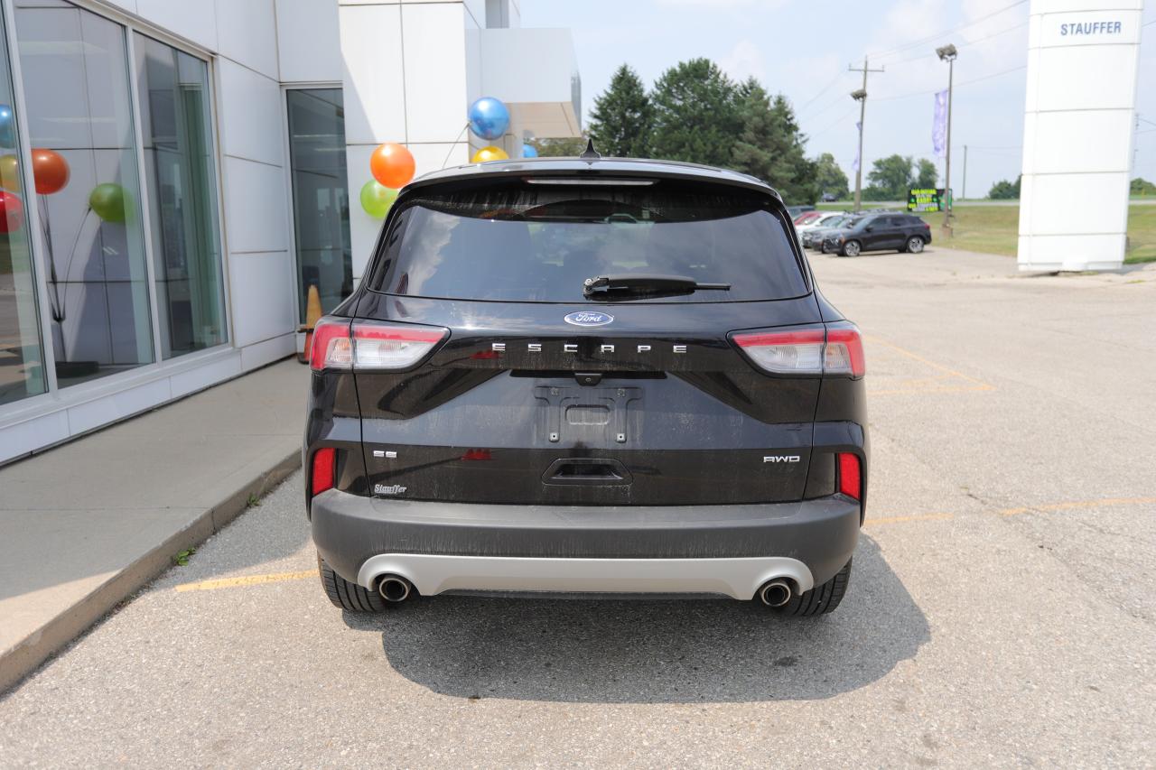 2021 Ford Escape SE AWD Photo