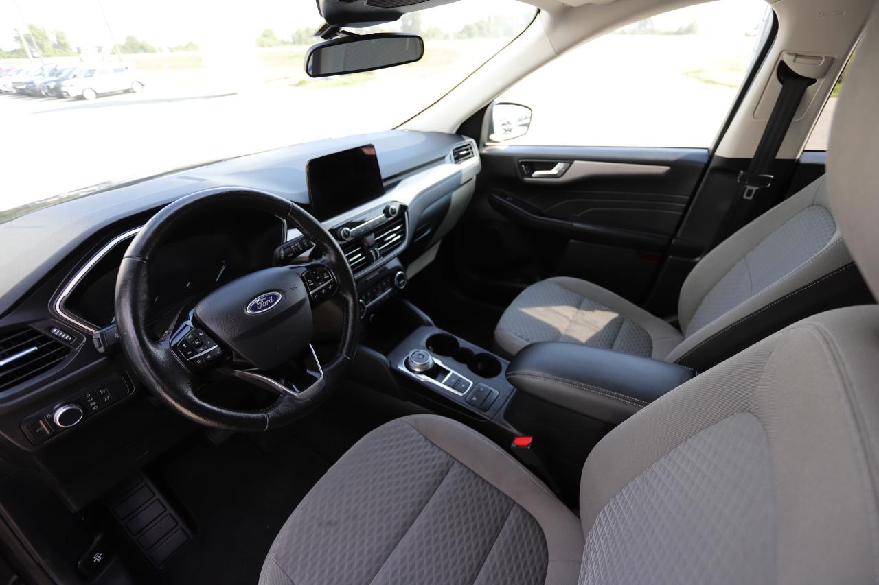 2021 Ford Escape SE AWD Photo1