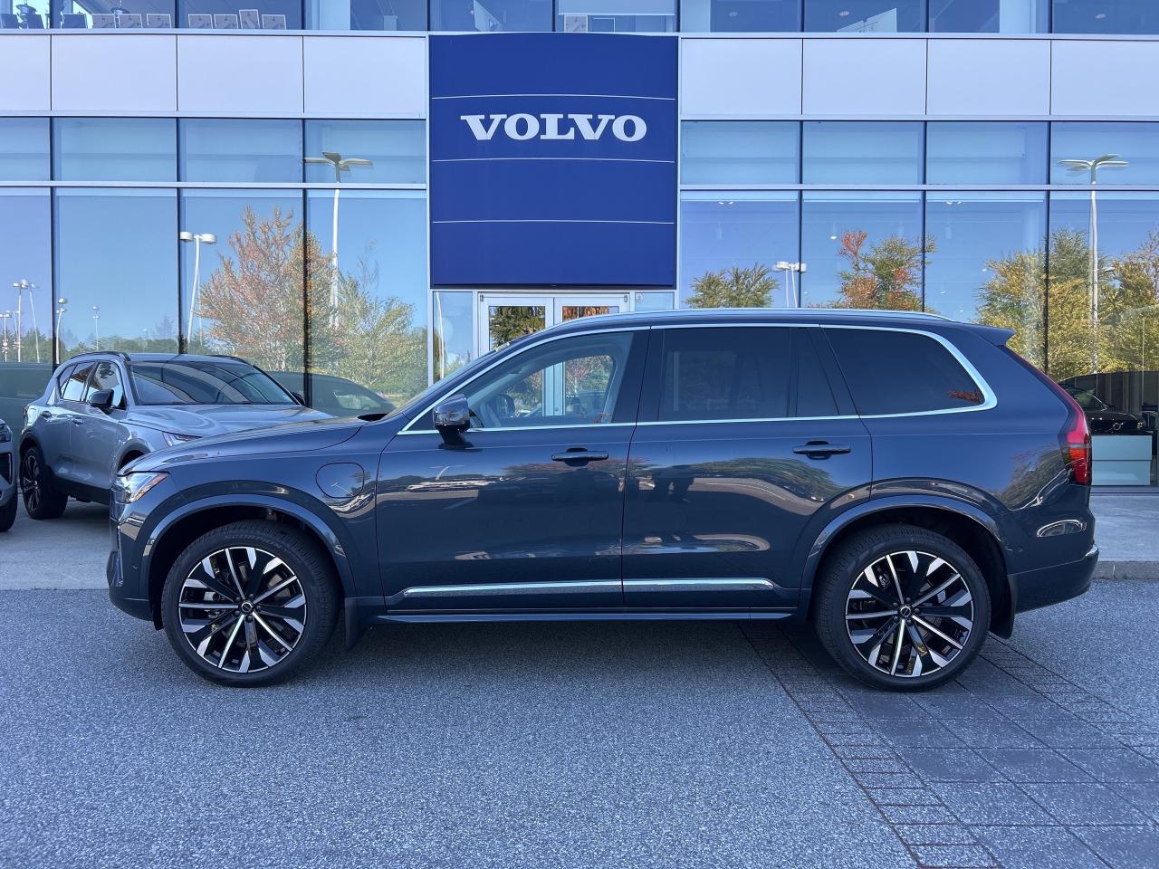 New 2026 Volvo XC90 Plug-In Hybrid T8 AWD Ultra Bright Theme 7-Seater for sale in Surrey, BC