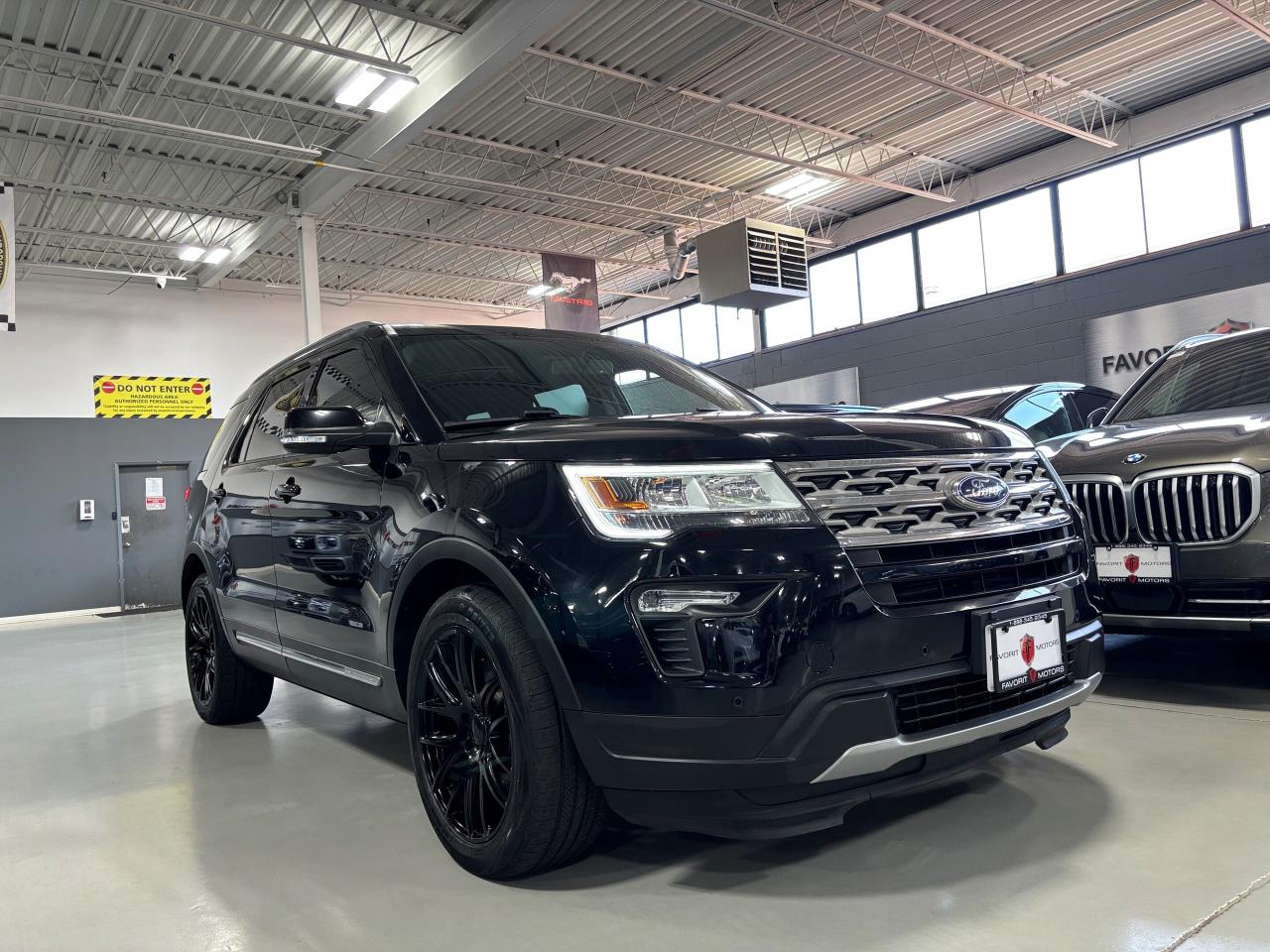 2018 Ford Explorer XLT|6PASSENGER|NAV|LEATHER|BACKUPCAM|HEATEDSEATS|+ - Photo #2