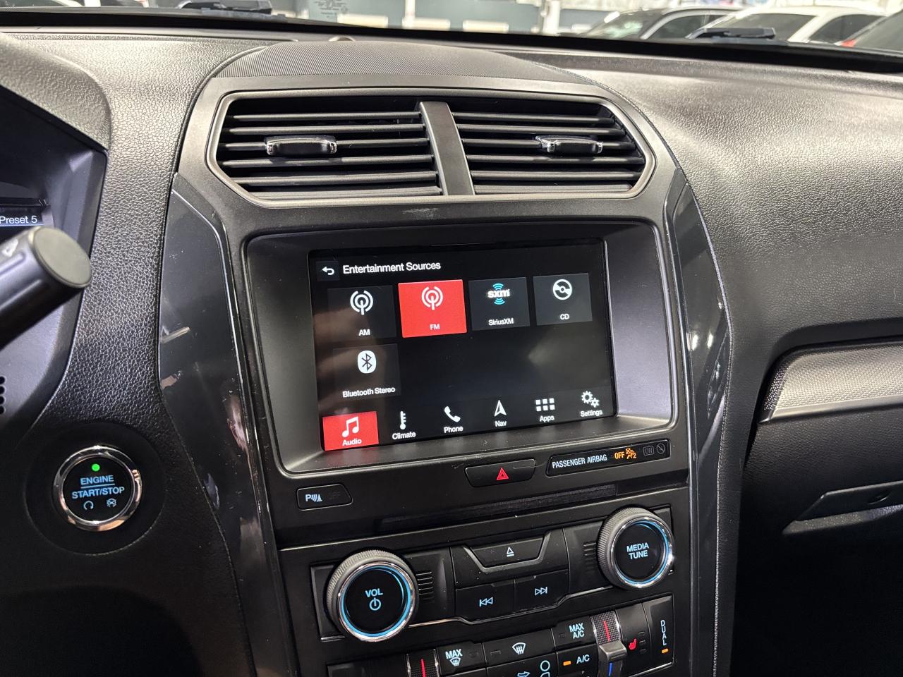 2018 Ford Explorer XLT|6PASSENGER|NAV|LEATHER|BACKUPCAM|HEATEDSEATS|+ - Photo #18