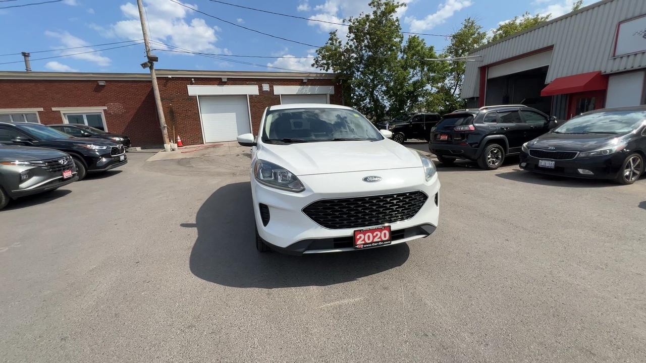 2020 Ford Escape SE AWD | HTD SEATS | CARPLAY | 17IN ALLOYS Photo