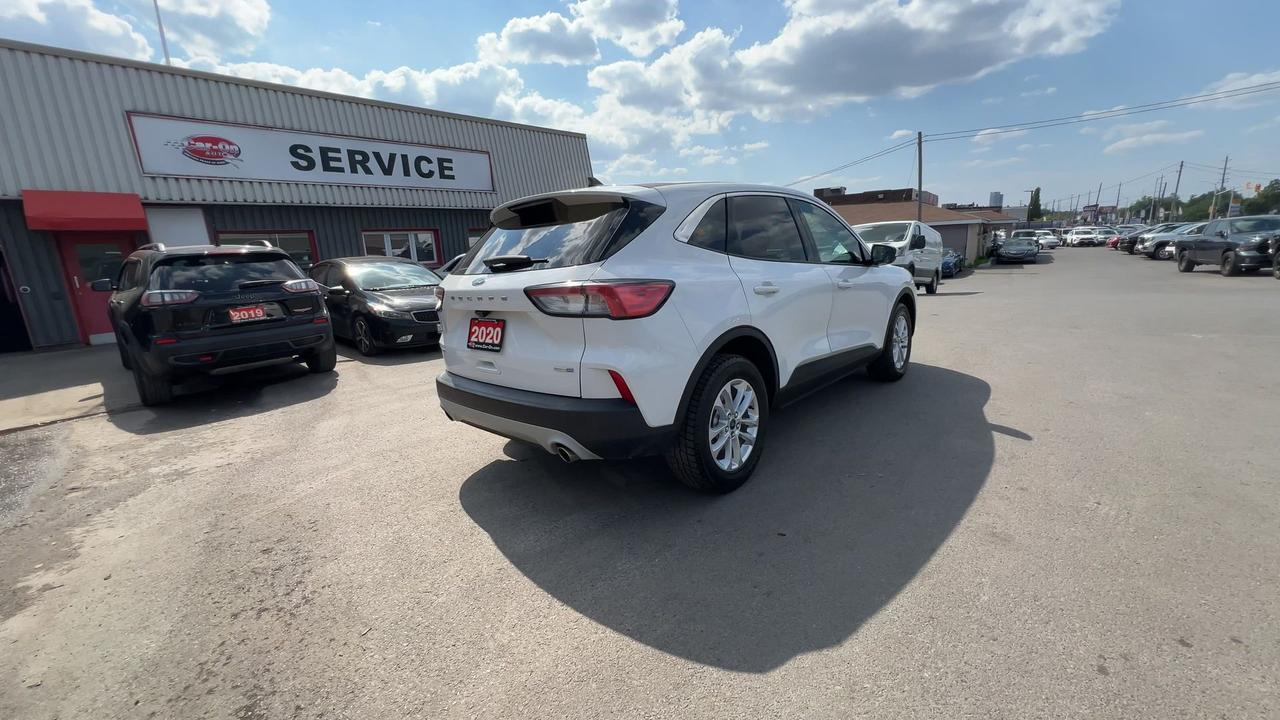 2020 Ford Escape SE AWD | HTD SEATS | CARPLAY | 17IN ALLOYS Photo