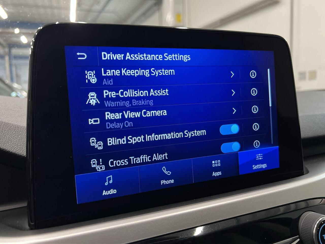 2020 Ford Escape SE AWD | HTD SEATS | CARPLAY | 17IN ALLOYS Photo
