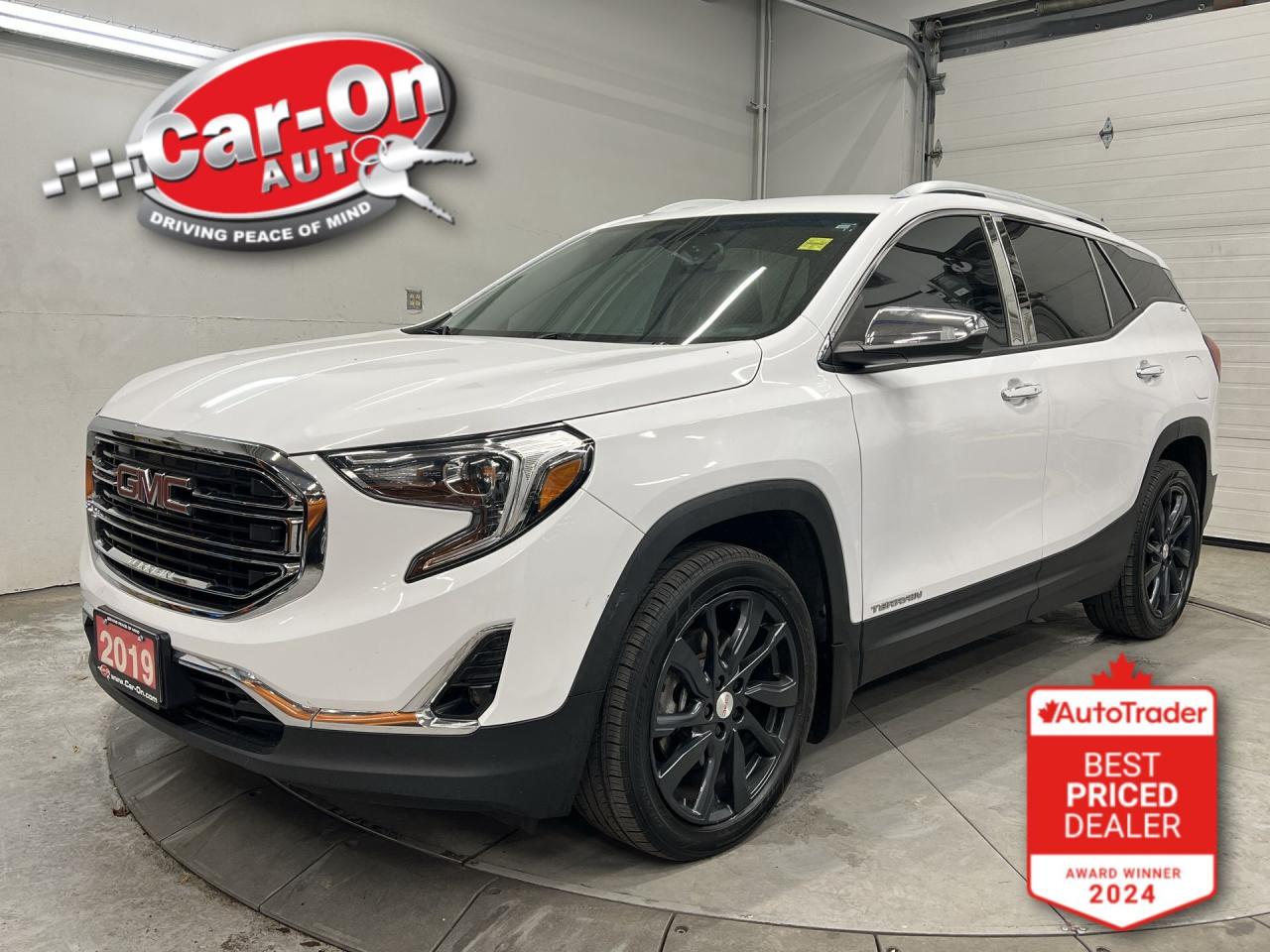 2019 GMC Terrain SLT AWD | HTD LEATHER | CARPLAY | 19IN ALLOYS Photo0