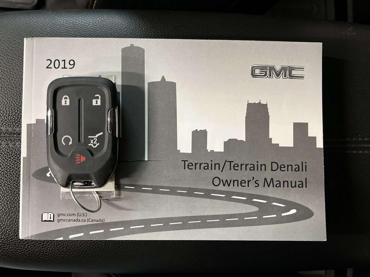 2019 GMC Terrain SLT AWD | HTD LEATHER | CARPLAY | 19IN ALLOYS Photo