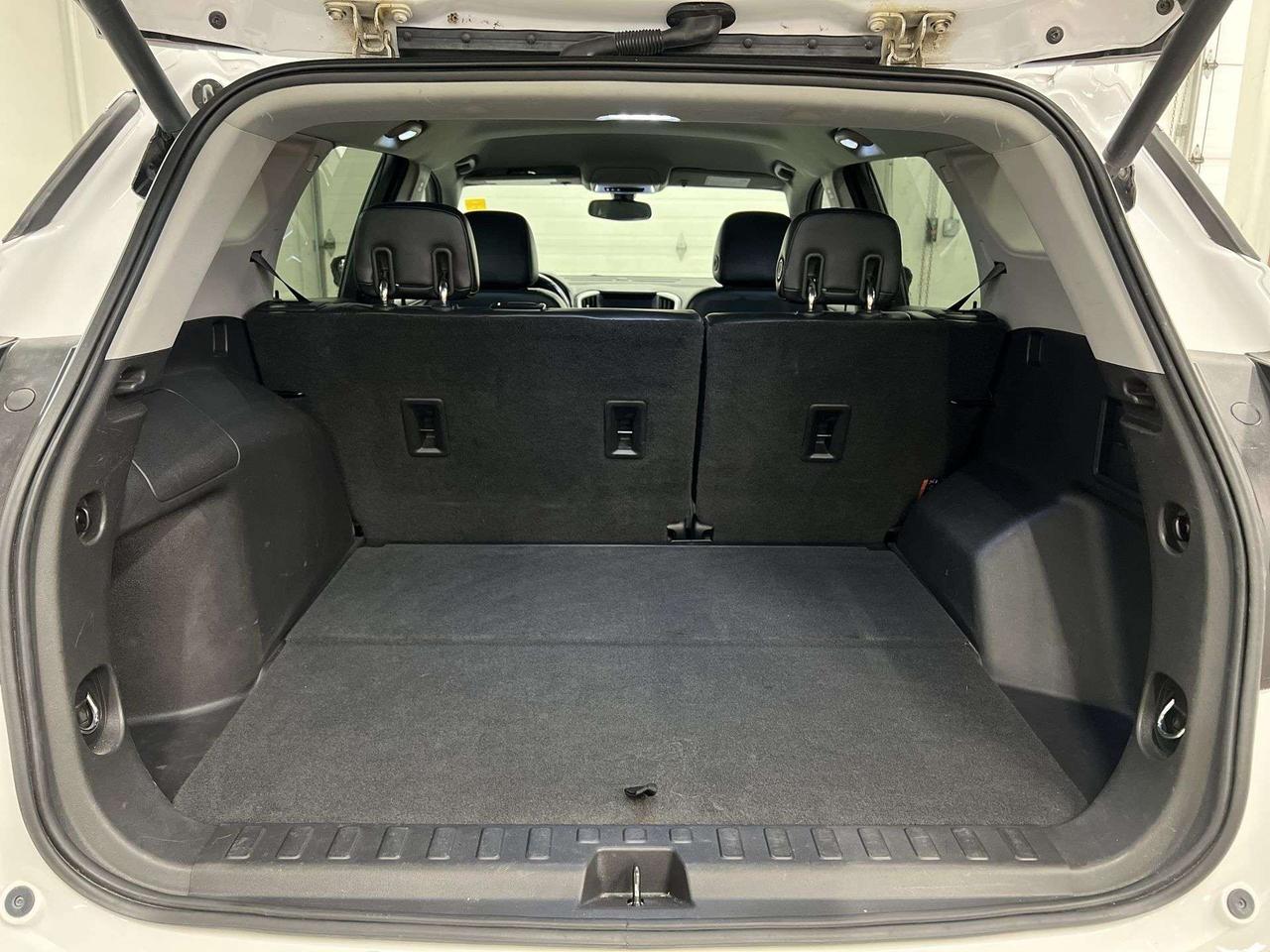 2019 GMC Terrain SLT AWD | HTD LEATHER | CARPLAY | 19IN ALLOYS Photo