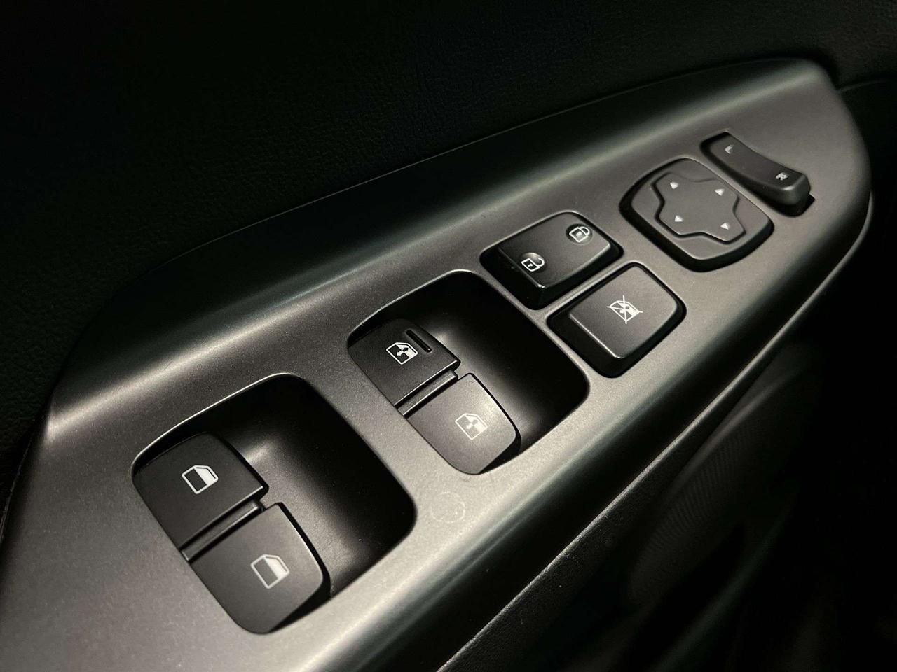 2021 Hyundai KONA ULTIMATE AWD| ONLY 63,000KMS| HTD LEATHER| SUNROOF Photo