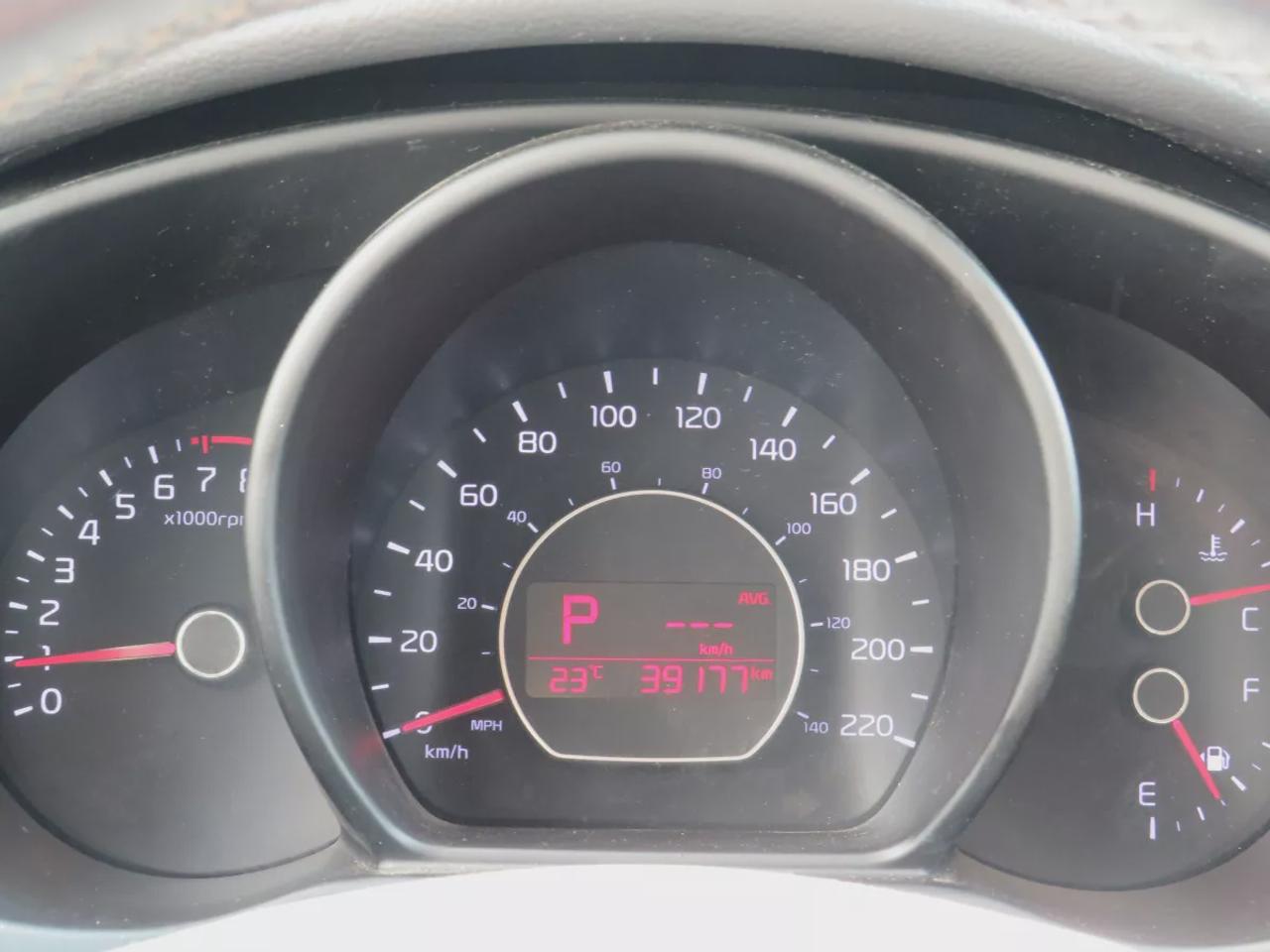 2018 Kia Soul Ex+  | Very Low Km | Clean Title/No Accidents | Safety Certified | Alloy Rims | Leather Wrapped Steering Wheel | Digital Touchscreen | Heated Seats & Steering Wheel | Reverse Camera | Traction Control | Bluetooth | Cruise Control Photo4