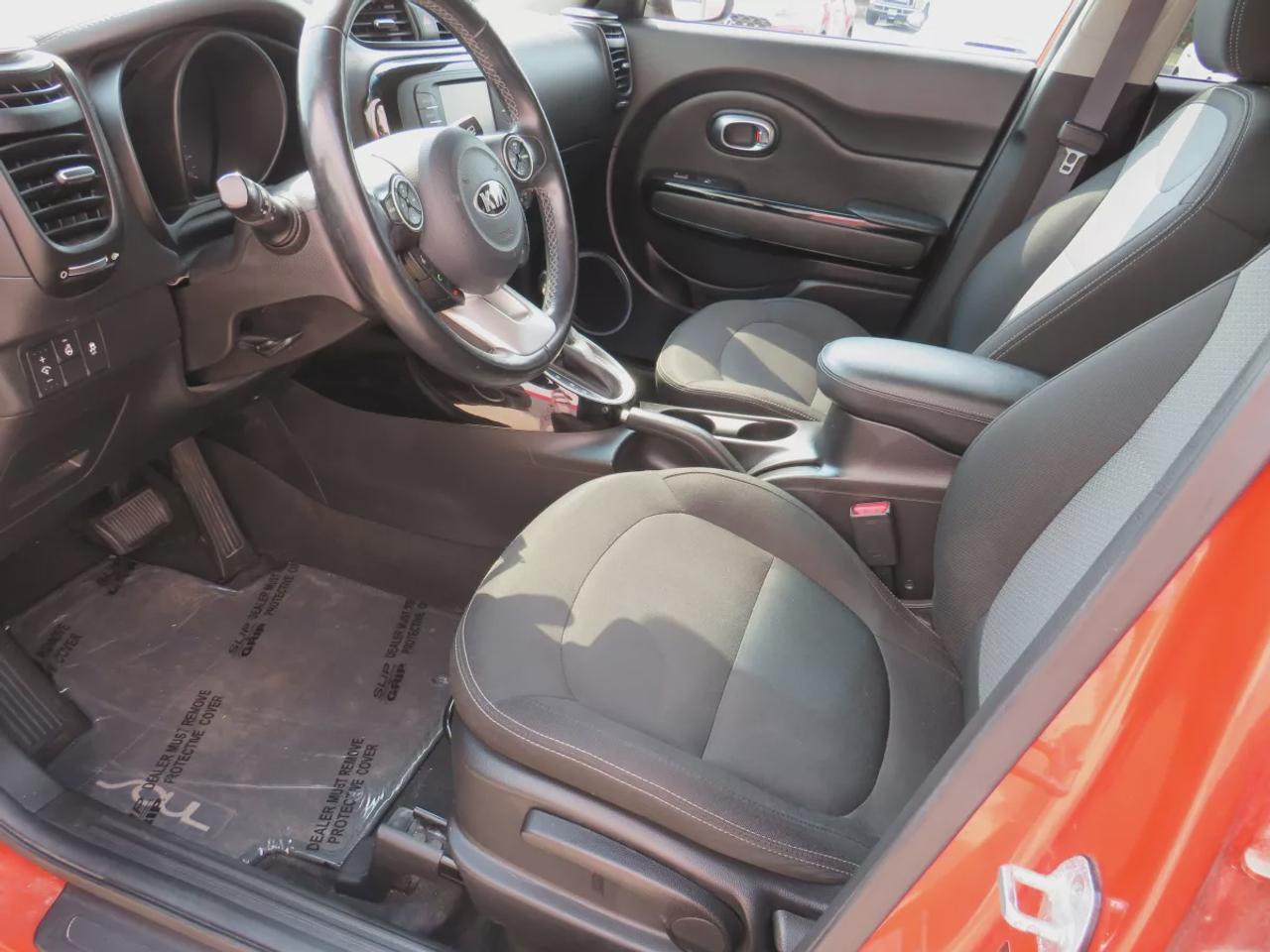 2018 Kia Soul Ex+  | Very Low Km | Clean Title/No Accidents | Safety Certified | Alloy Rims | Leather Wrapped Steering Wheel | Digital Touchscreen | Heated Seats & Steering Wheel | Reverse Camera | Traction Control | Bluetooth | Cruise Control Photo2