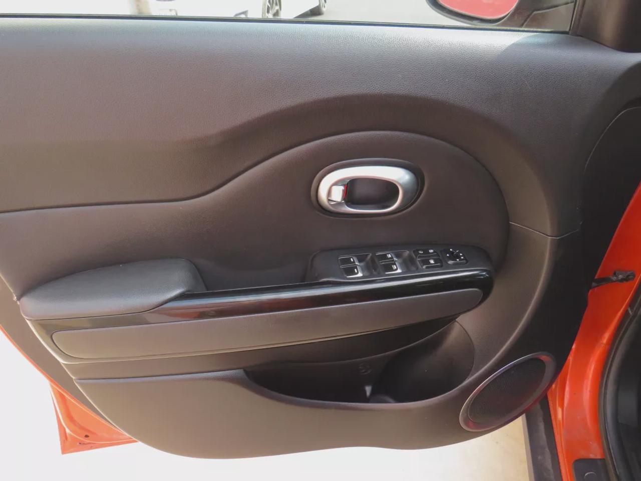 2018 Kia Soul Ex+  | Very Low Km | Clean Title/No Accidents | Safety Certified | Alloy Rims | Leather Wrapped Steering Wheel | Digital Touchscreen | Heated Seats & Steering Wheel | Reverse Camera | Traction Control | Bluetooth | Cruise Control Photo