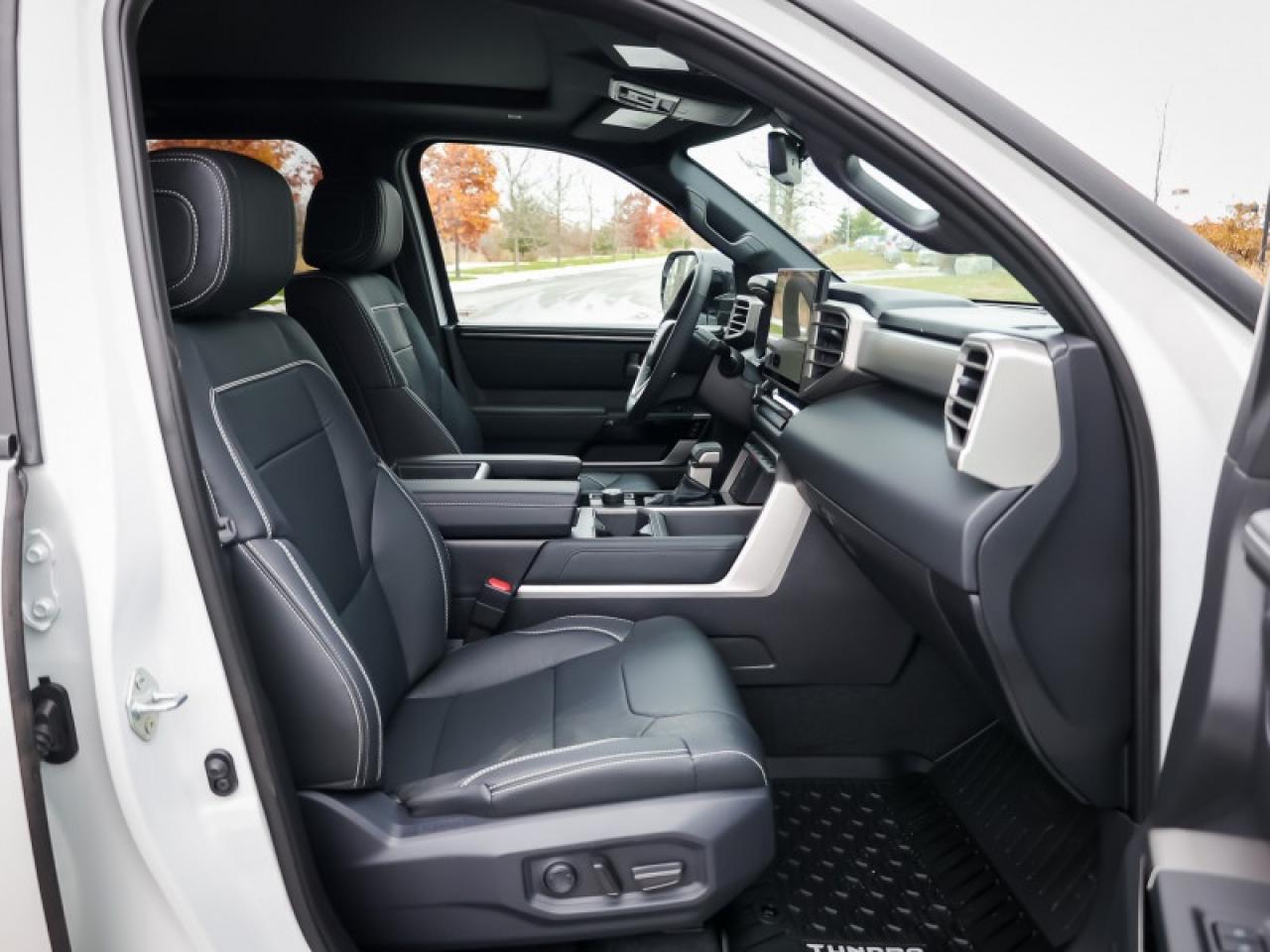 2026 Chevrolet TrailBlazer RS  RS AWD, DUAL SUNROOF, APEX RED Photo