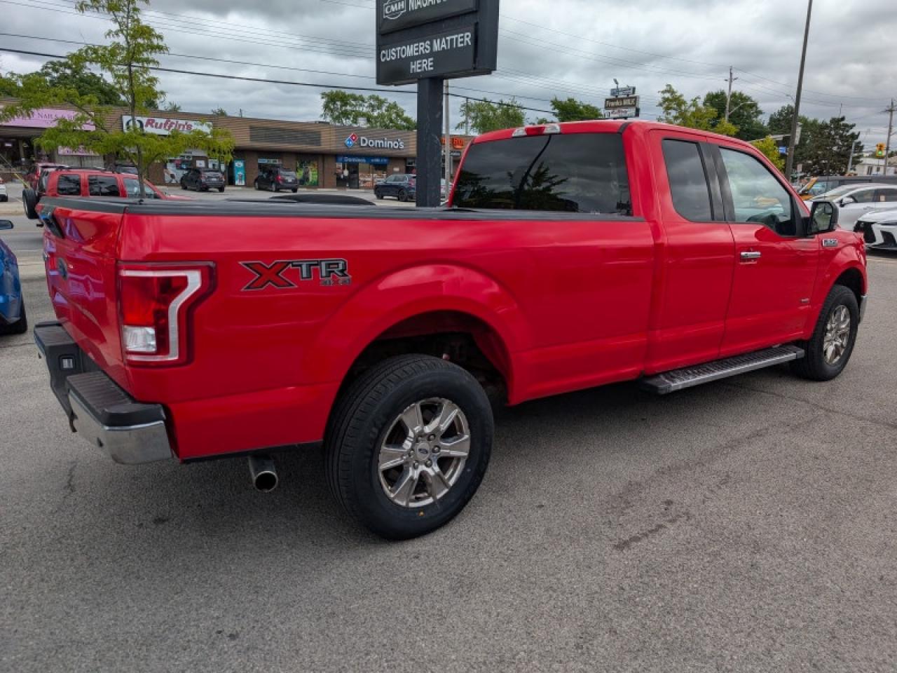 2017 Ford F-150 XLT  **EQUIP. GROUP 301A - 3.5L ECOBOOST** Photo4